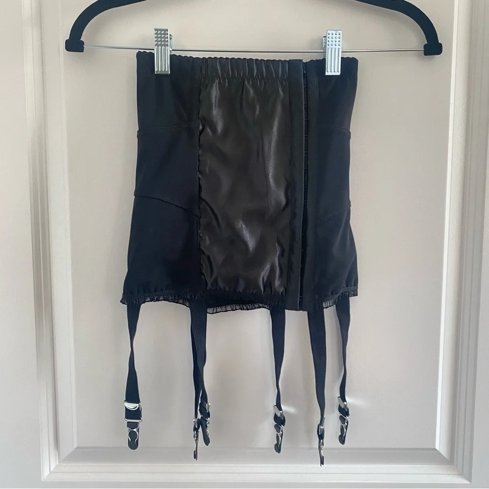 WHAT KATIE DID Glamor Waist Cincher NWT - Picture 2 of 6